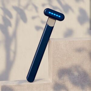 New! SOLAWAVE Anti-Breakout Skincare Wand